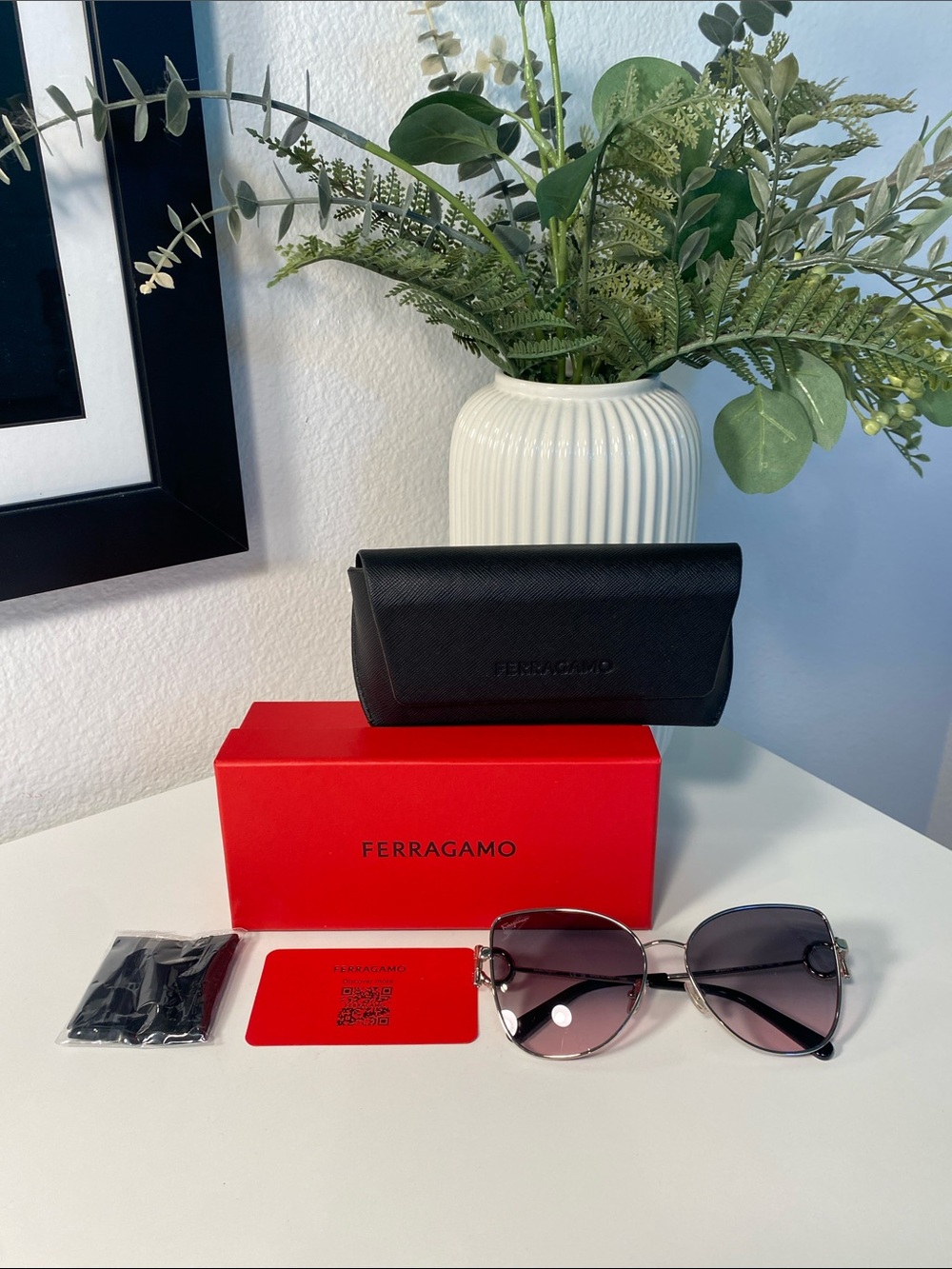 NWT FERRAGAMO Cat Eye Sunglasses